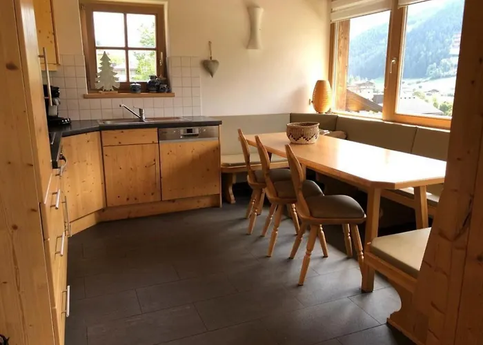 Schoeneben Traumhuette Hébergement de vacances Wald im Pinzgau